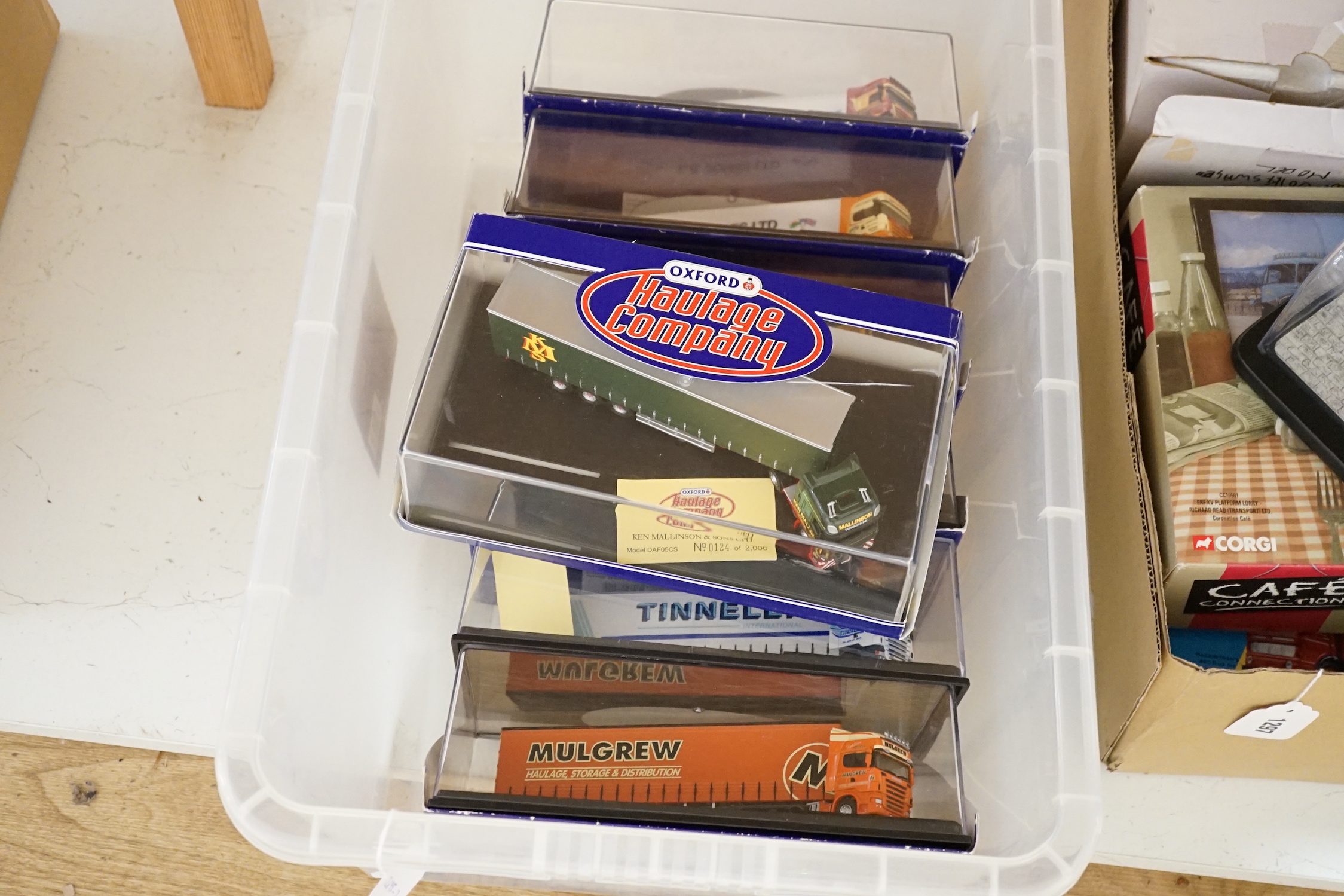 Nineteen boxed diecast commercial vehicles by Corgi Classics, Oxford Diecast, etc. and two Franklin Mint 1:24 scale Volkswagen Beetles